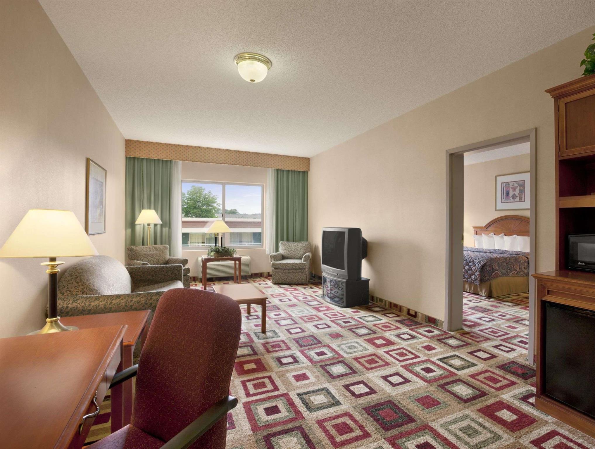 Hotel Days & By Wyndham