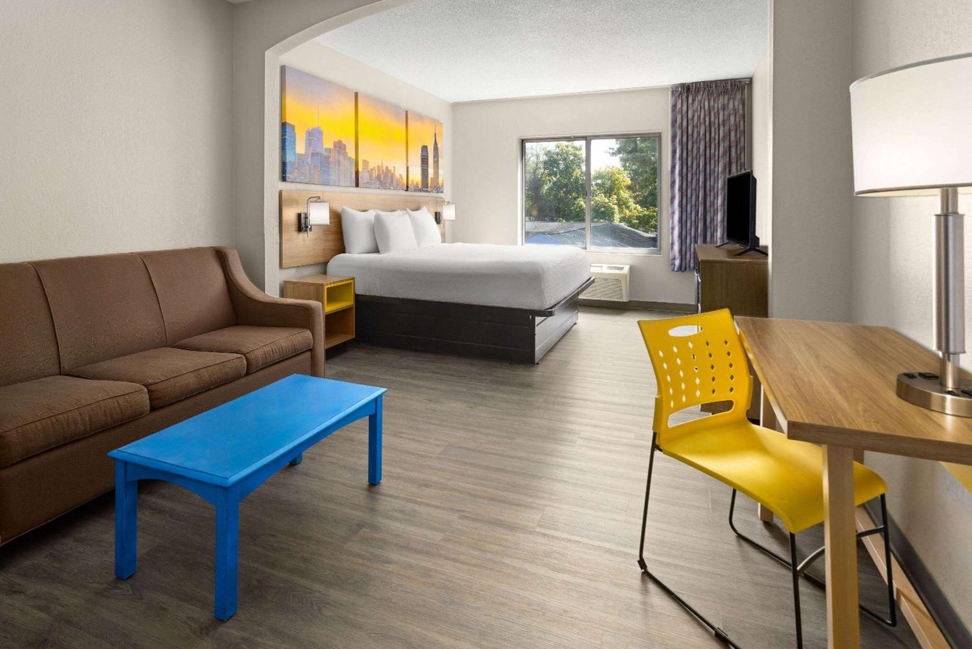 Hotel Days & By Wyndham Albany