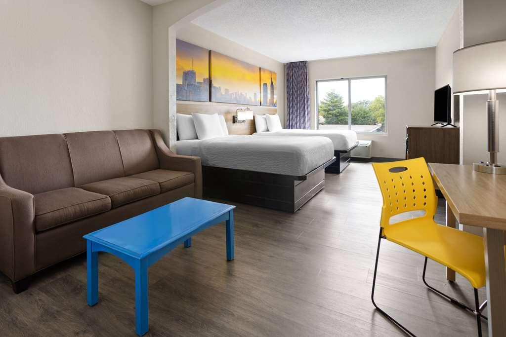 Days & By Wyndham Hotel 3*